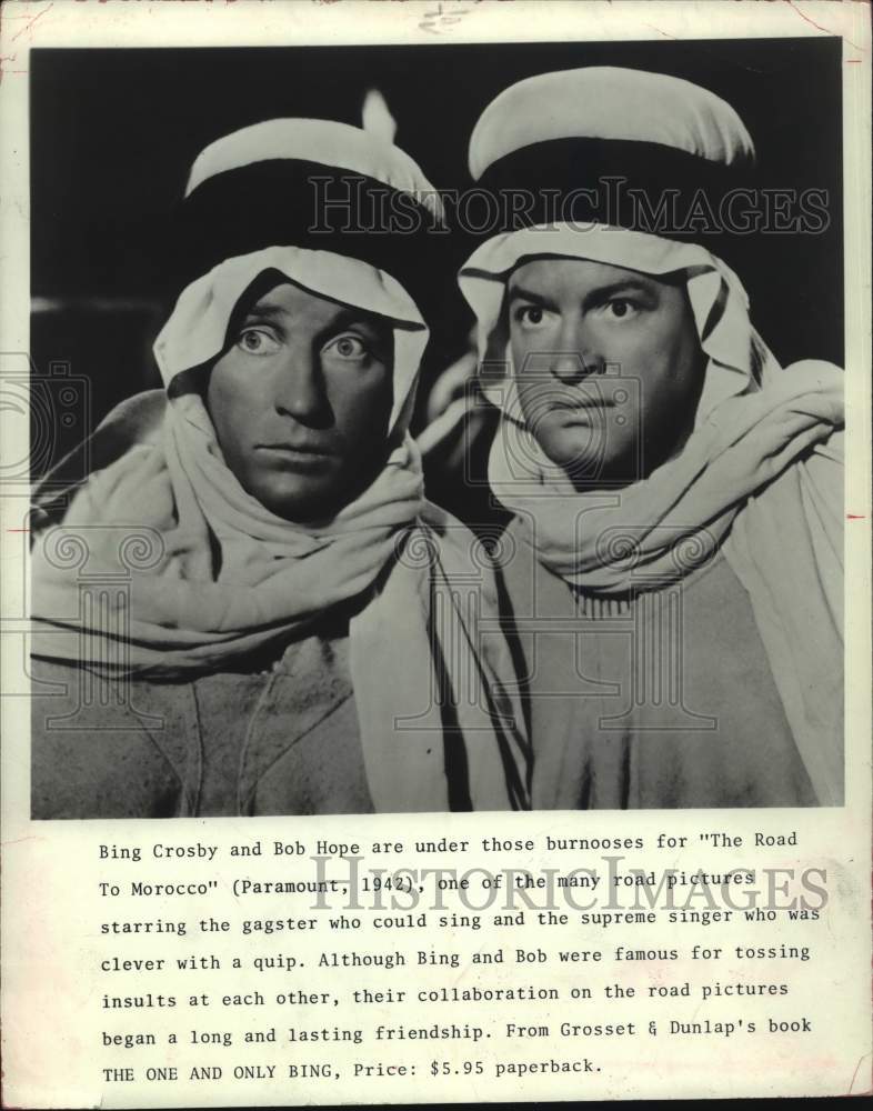 1942 Press Photo Actors Bing Crosby, Bob Hope star in The Road To Morocco. - Historic Images