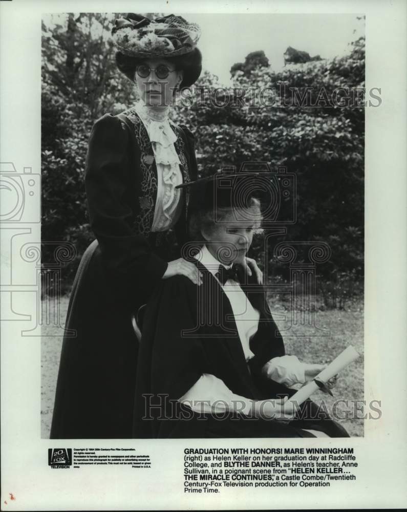 1984 Press Photo Mare Winningham and Blythe Danner in "Hellen Keller" - Historic Images