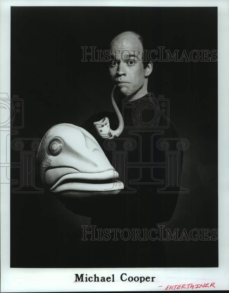 1995 Press Photo Entertainer Michael Cooper - Historic Images