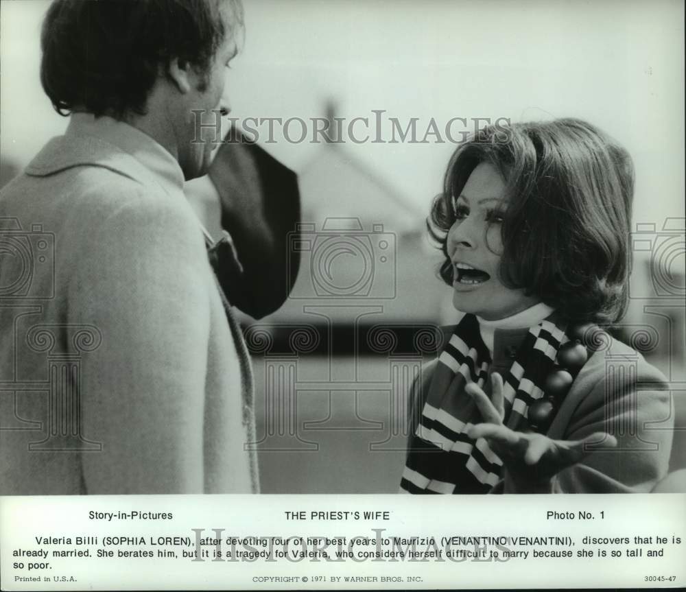 1971 Press Photo Venantino Venantini, Sophia Loren in &quot;The Priest&#39;s Wife&quot; - Historic Images