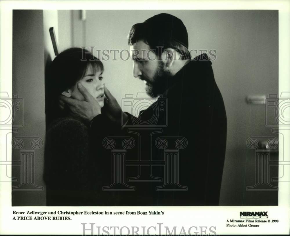 1998 Press Photo Renee Zellweger &amp; Christopher Eccleston in A Price Above Rubies - Historic Images