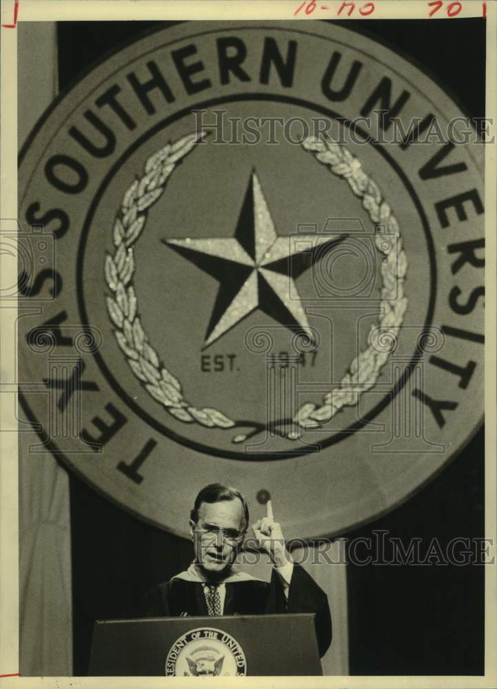 1981 Press Photo Vice President George H.W. Bush at Texas Southern University - Historic Images