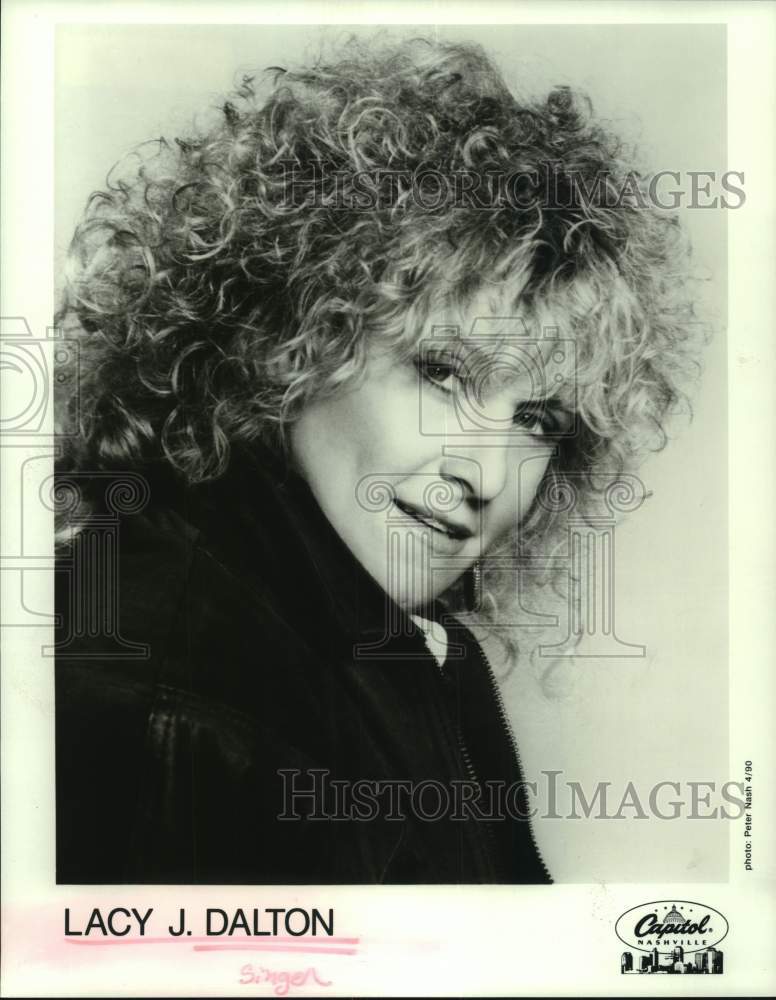 1990 Press Photo Singer Lacy J. Dalton - Historic Images