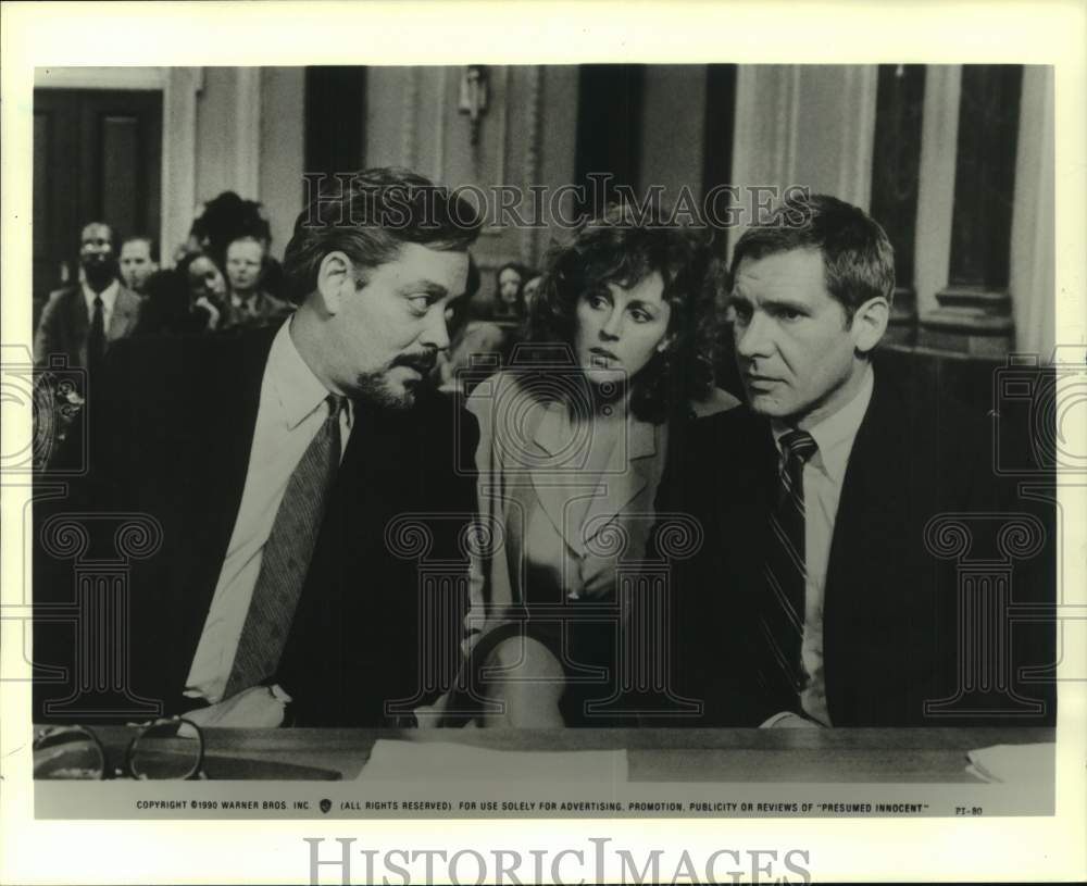 1990 Press Photo Raul Julia, Harrison Ford & Bonnie Bedelia in Presumed Innocent - Historic Images