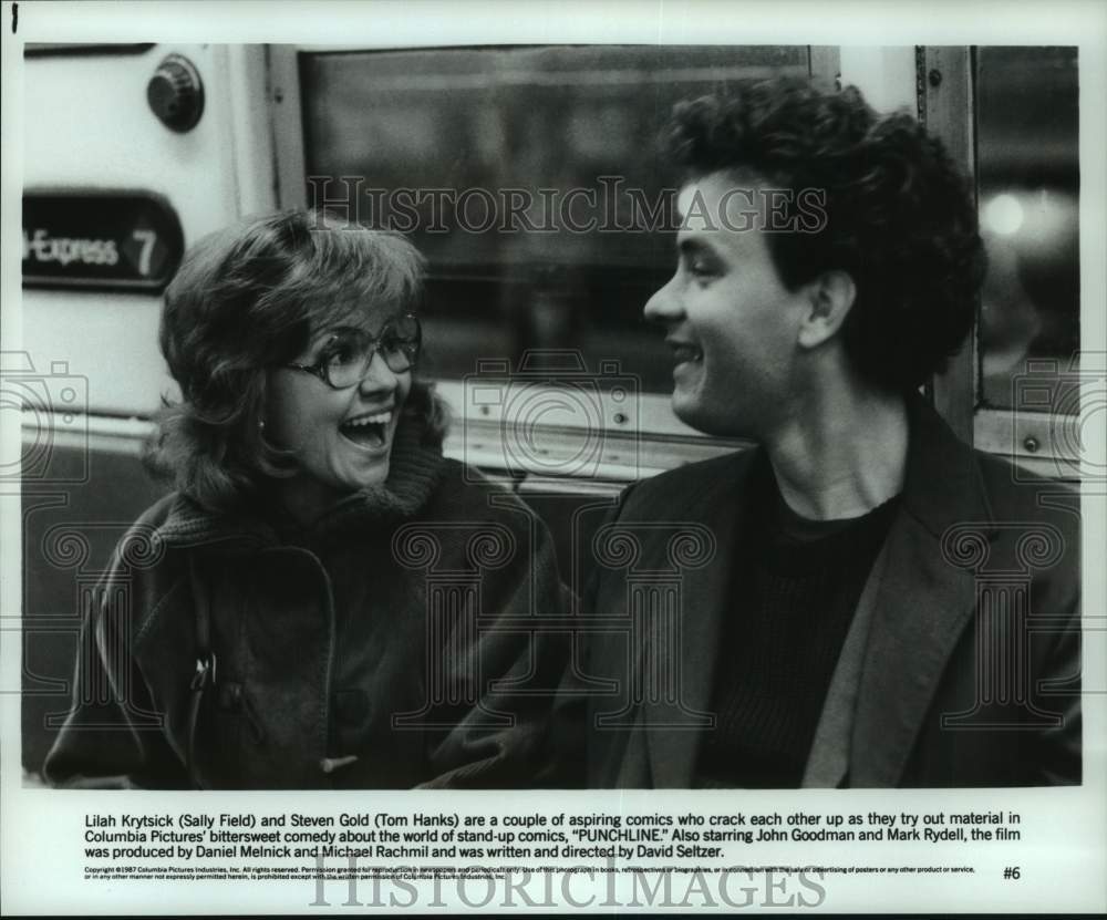 1987 Press Photo Sally Field and Tom Hanks act in "Punchline" - Historic Images