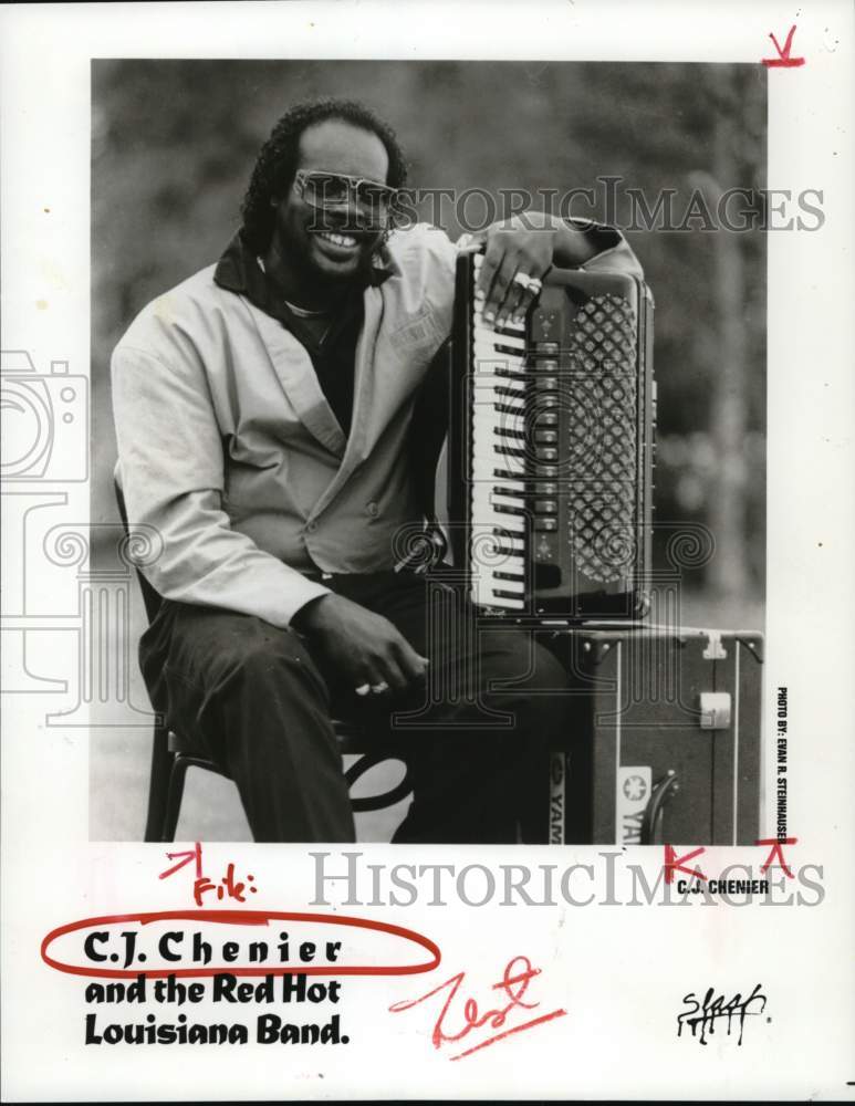 1990 Press Photo C.J. Chenier of C.J. Chenier and the Red Hot Louisiana Band - Historic Images