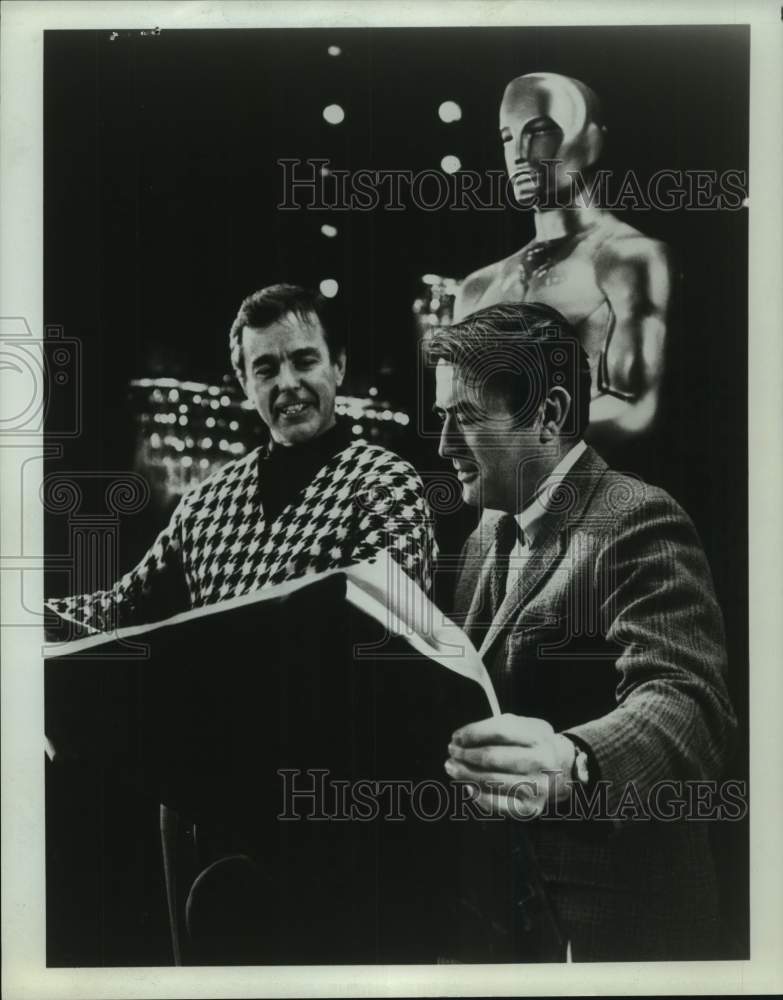 1969 Press Photo Gower Champion with Gregory Peck - Historic Images