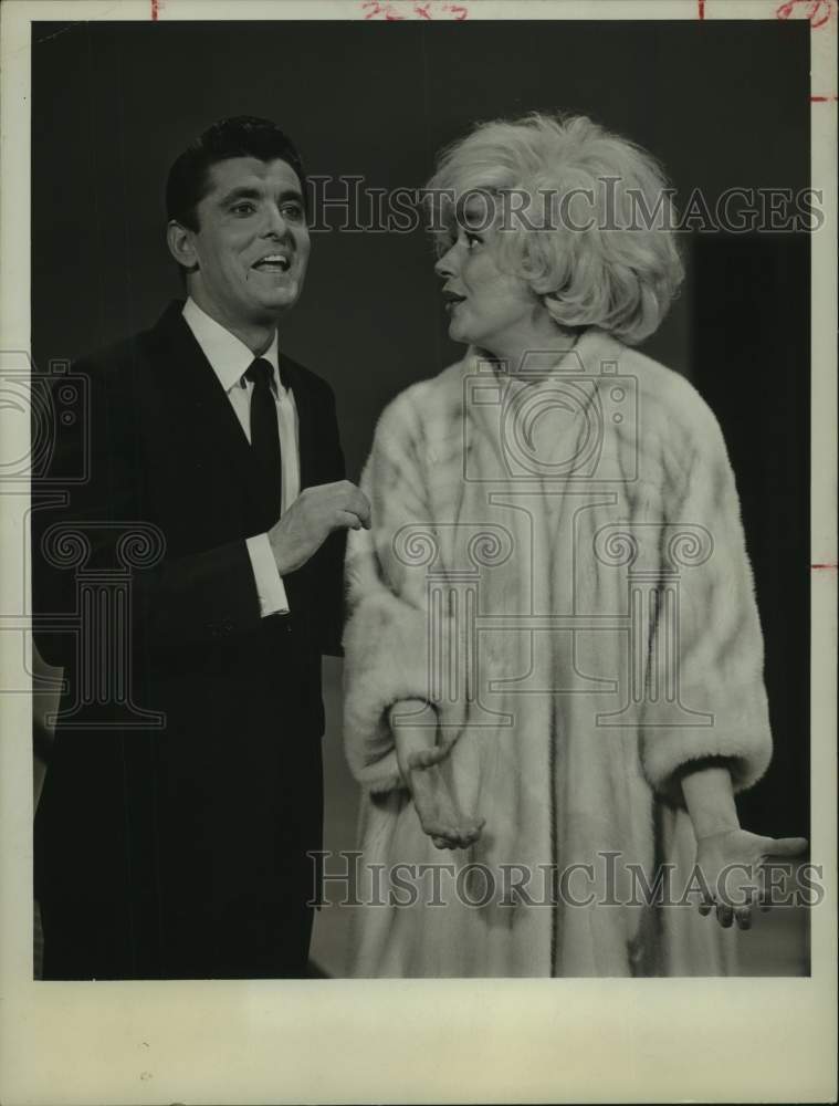 1963 Press Photo Keefe Brasselle &amp; Actress Carol Channing - Historic Images