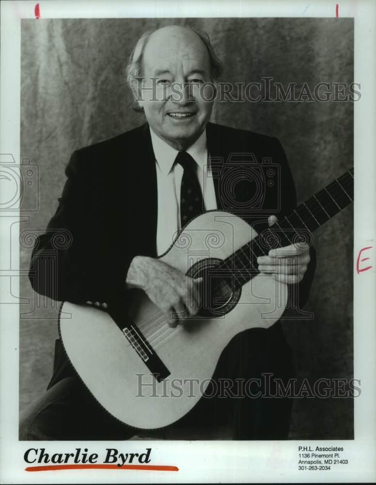 1990 Press Photo Jazz Guitarist Charlie Byrd - Historic Images