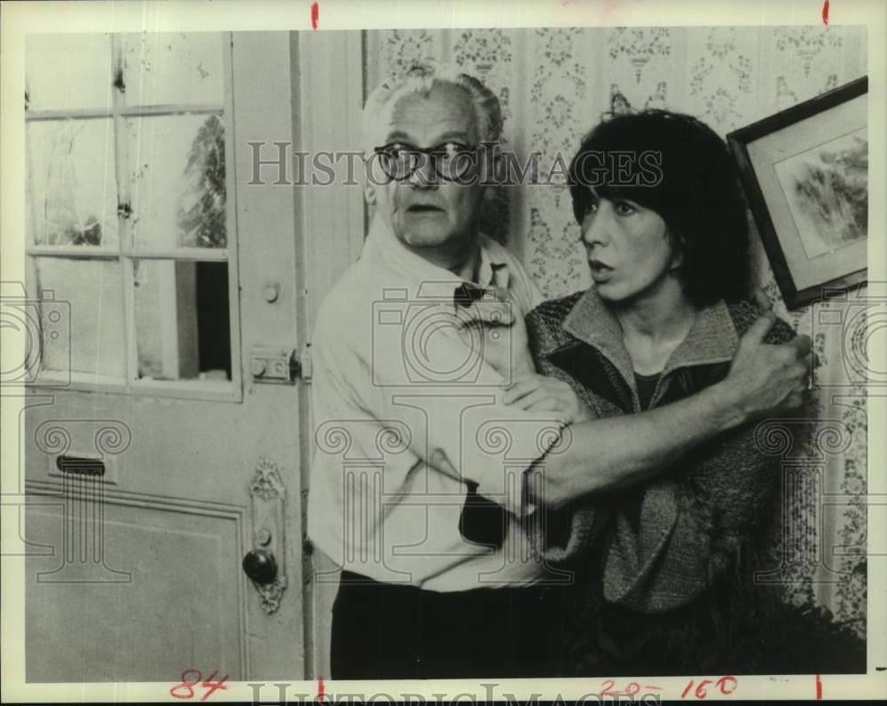 1981 Press Photo Actors Art Carney and Lily Tomlin in "The Late Show" episode - Historic Images