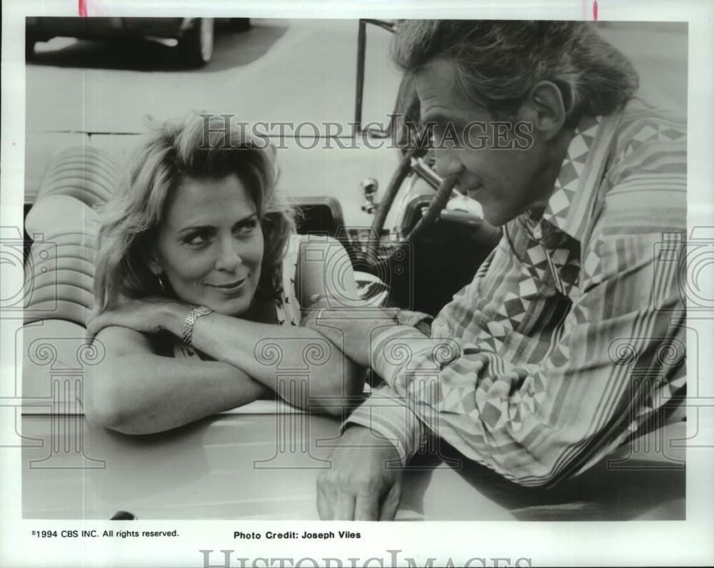 1994 Press Photo Joanna Cassidy and Pepe Serna in "Hotel Malibu" - Historic Images