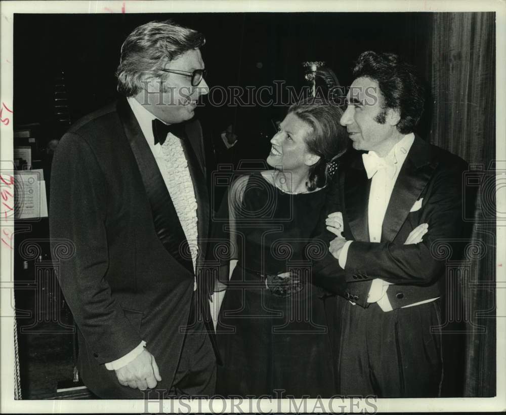 1975 Press Photo James L. Wright & Guest Conductor Sergiu Comissiona & Wife - Historic Images