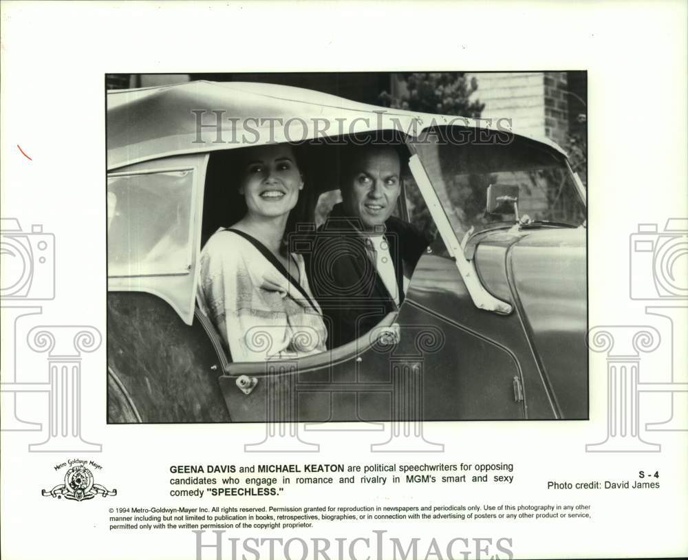 1994 Press Photo Geena Davis, Michael Keaton in "Speechless" - Historic Images