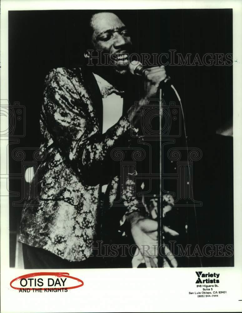 1995 Press Photo Musician Otis Day of Otis Day and the Knights in performance - Historic Images