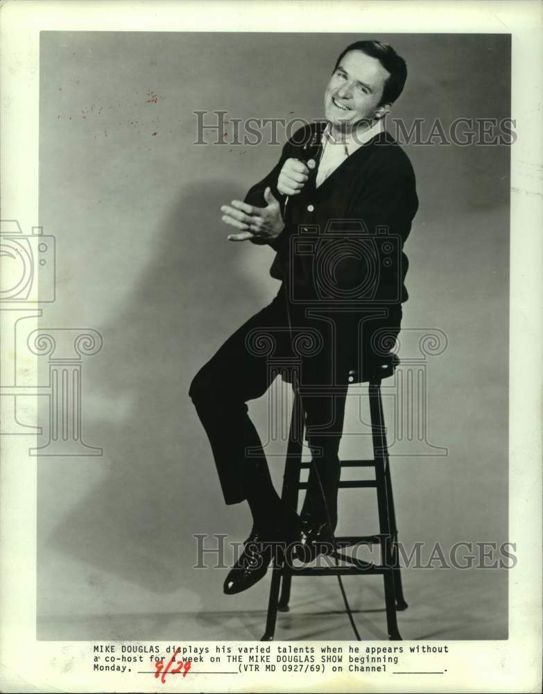 1969 Host of &quot;The Mike Douglas Show&quot; - Historic Images