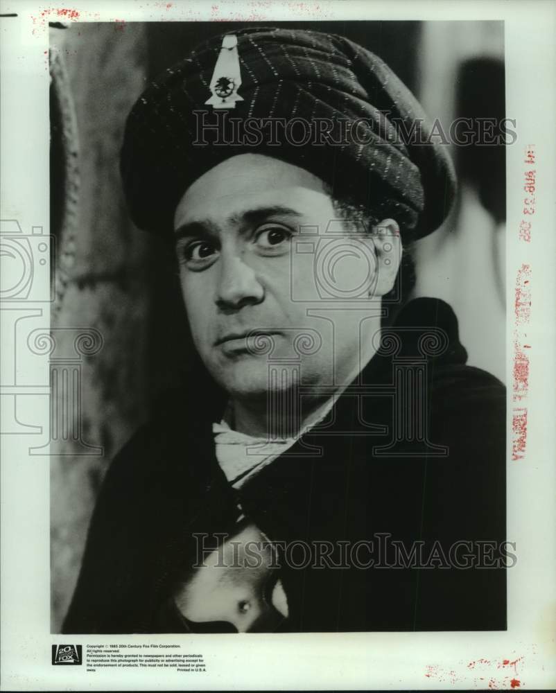 1985 Press Photo Actor Danny DeVito appears in a scene - Historic Images