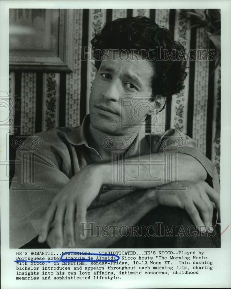 1986 Press Photo Portuguese actor Joaquin de Almeida hosts lifetime special - Historic Images