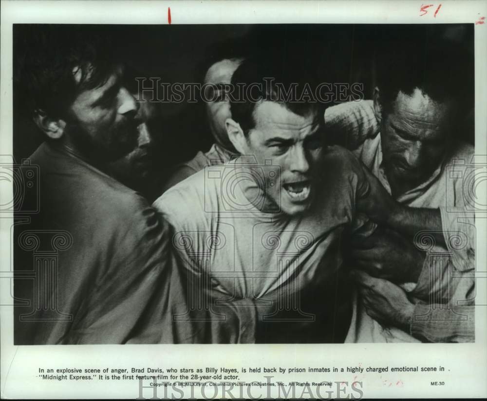 1978 Press Photo Actor Brad Davis acts in "Midnight Express" movie scene - Historic Images
