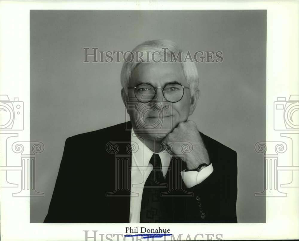 1996 Talk show host Phil Donahue - Historic Images