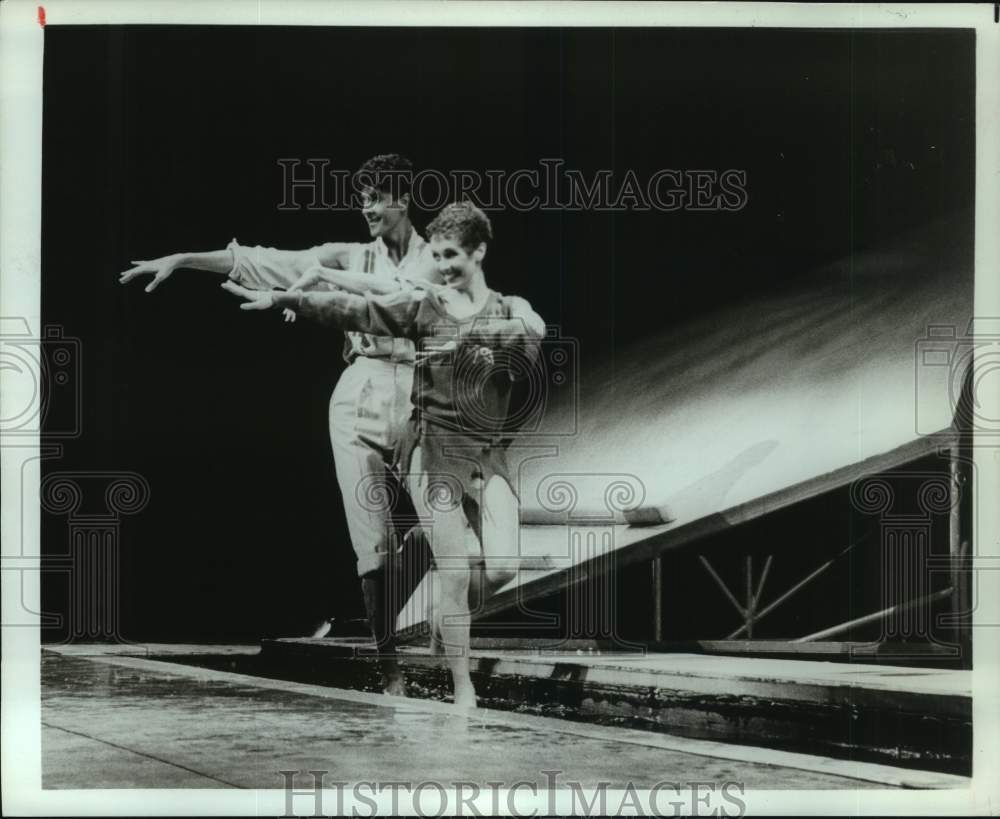 1985 Press Photo Actress Sandy Duncan & Dancing Partner - Historic Images
