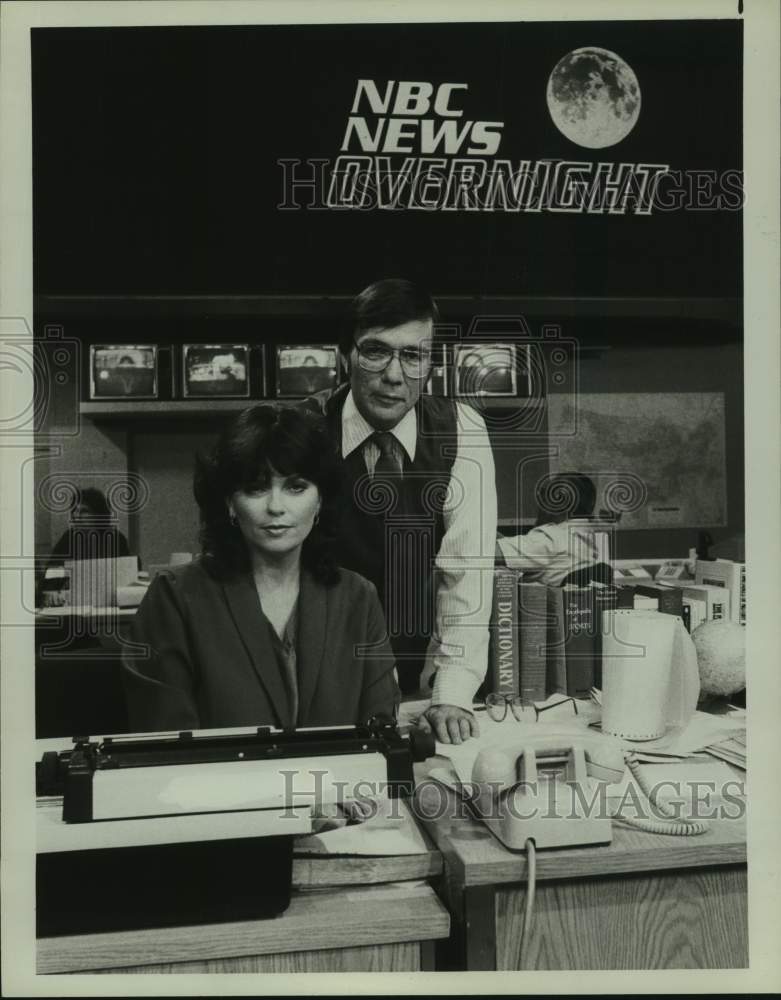 1982 Press Photo Linda Ellerbee and Lloyd Dobyns, &quot;NBC News Overnight&quot; Anchors - Historic Images