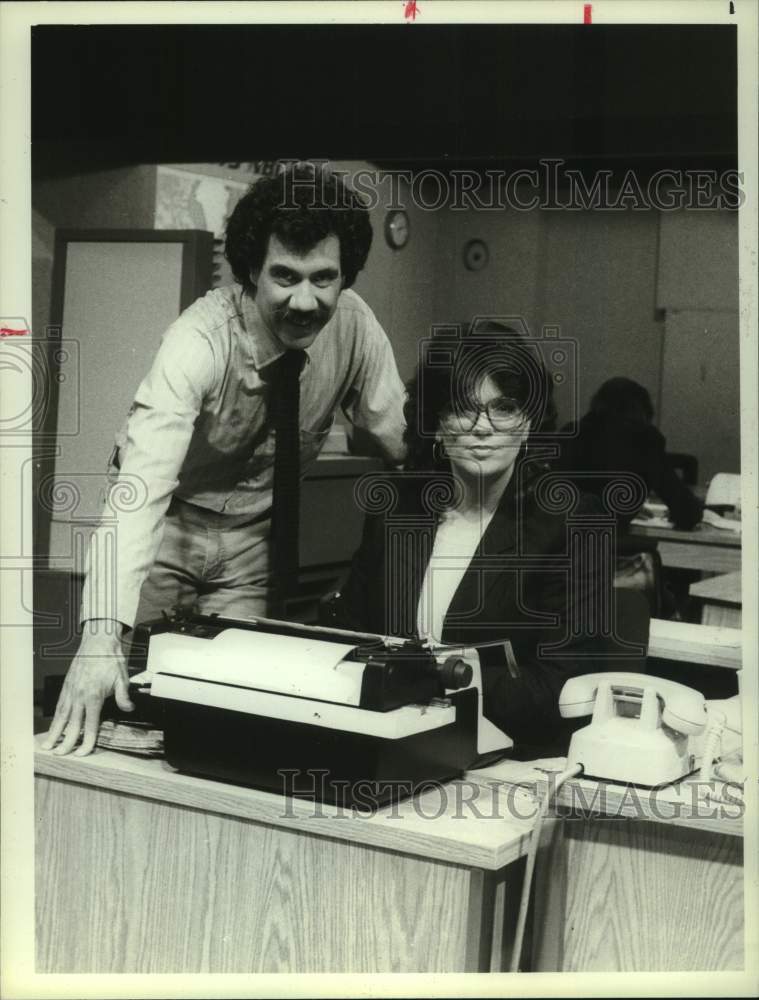 1983 Press Photo &quot;NBC News Overnight&quot; Anchors Bill Schechner, Linda Ellerbee - Historic Images