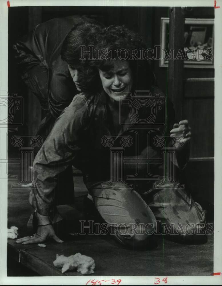 1983 Press Photo Actors Pamela Dunlap and Andrew Prince in "Goodbye, Freddie" - Historic Images