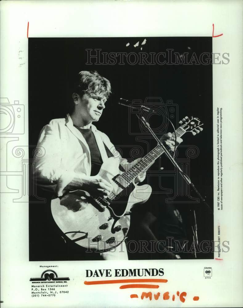 1987 Press Photo Musician Dave Edmunds performs at Fast & Cool - Historic Images