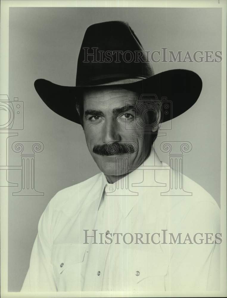1983 Press Photo Actor Sam Elliott appears in "The Yellow Rose" - Historic Images