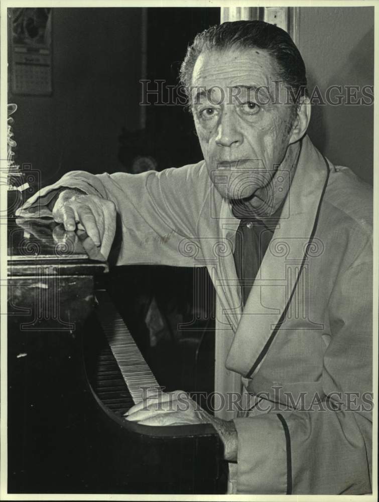 1979 Press Photo Composer and musician Seger Ellis practices the piano - Historic Images