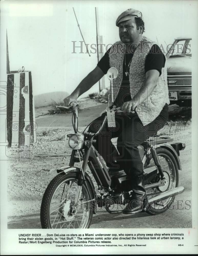 1979 Press Photo Dom DeLuise Co-Stars as Miami Undercover Cop in "Hot Stuff" - Historic Images