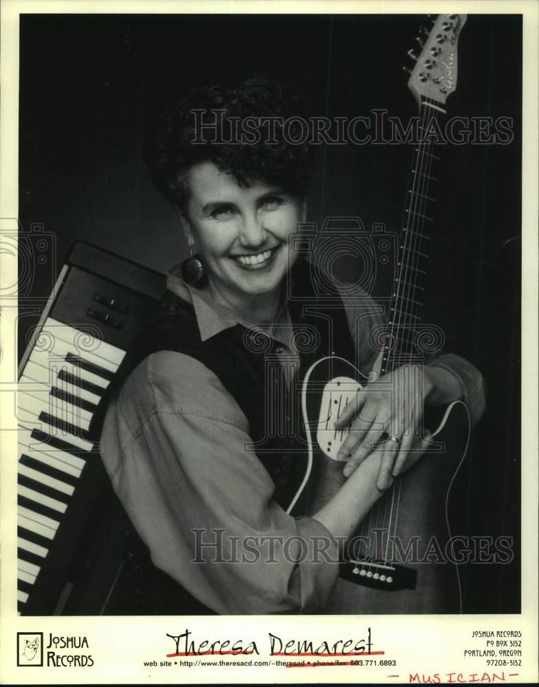 1997 Press Photo Musician Theresa Demarest - Historic Images