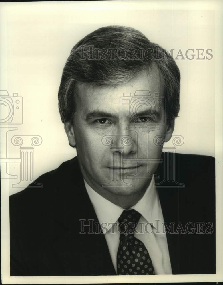 1988 Press Photo Television anchor Tom Brokaw hosts "Decision '88" - Historic Images
