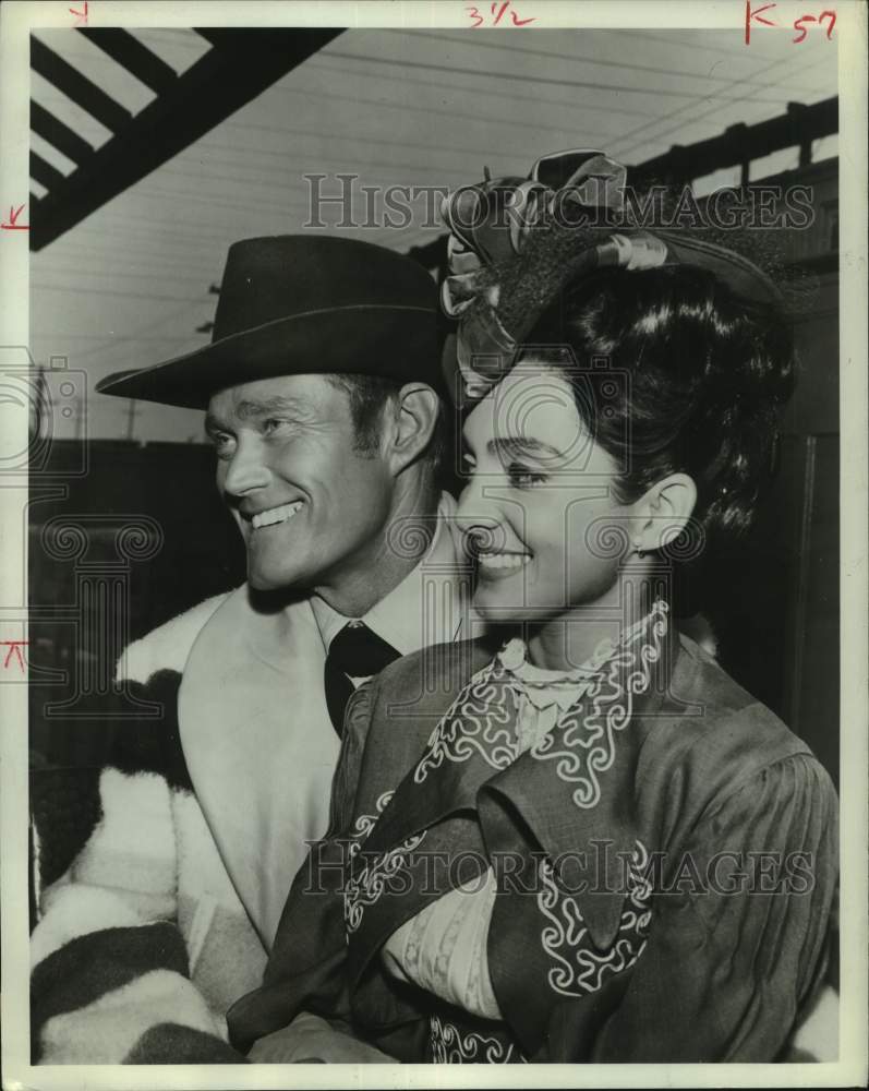 1968 Press Photo Chuck Connors and Kamela Devi - His "Love Goddess" - Historic Images