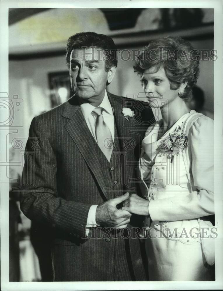 1984 Press Photo Mike Connors, Juliet Prowse on &quot;Glitter&quot; - Historic Images