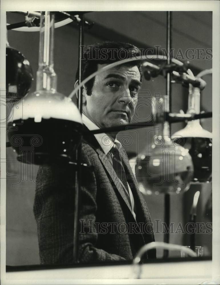 1969 Press Photo Actor Mike Connors on &quot;Mannix&quot; - Historic Images