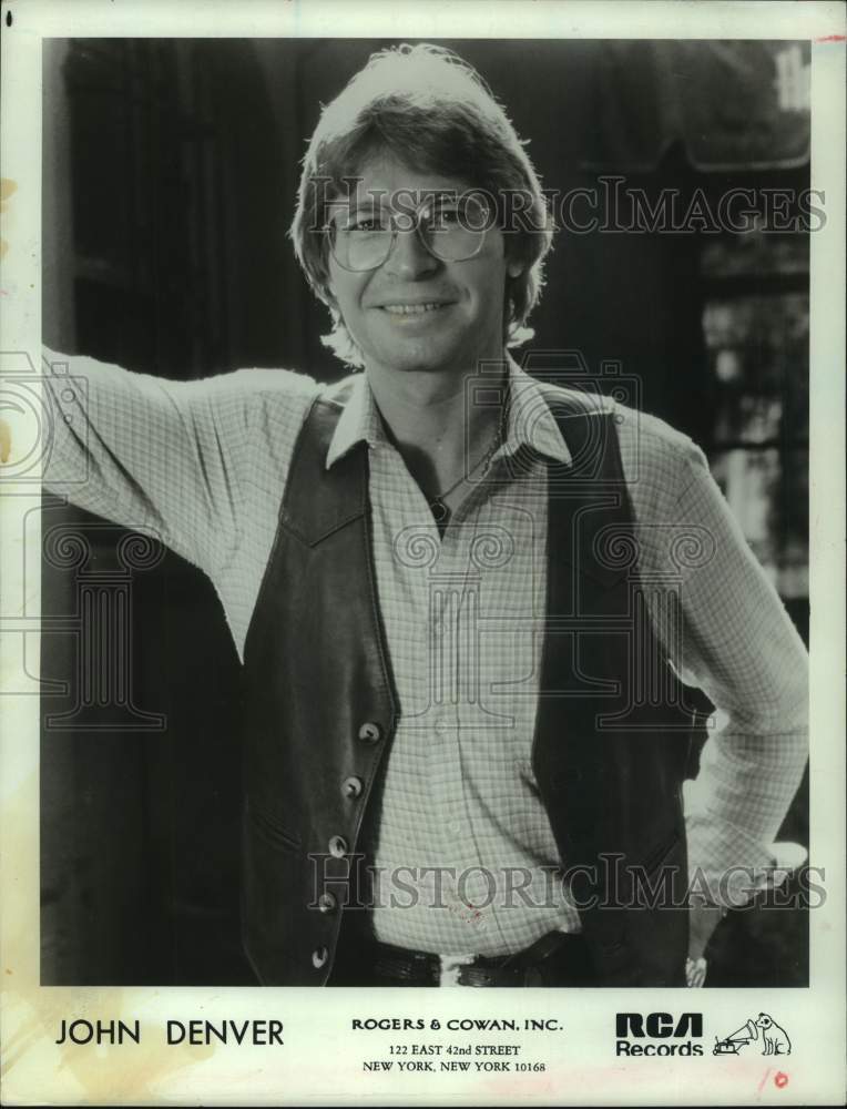 1982 Press Photo Singer John Denver - Historic Images