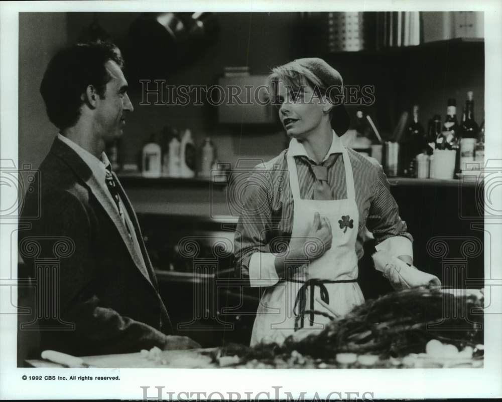 1992 Press Photo Actress Susan Dey, Jay Thomas Star in "Love & War" on CBS - Historic Images