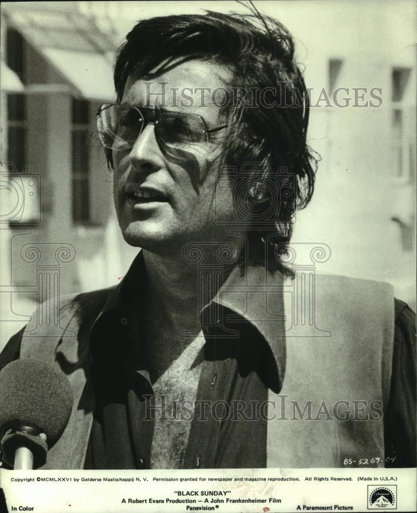 1976 Press Photo Actor Robert Evans appears in "Black Sunday" - Historic Images