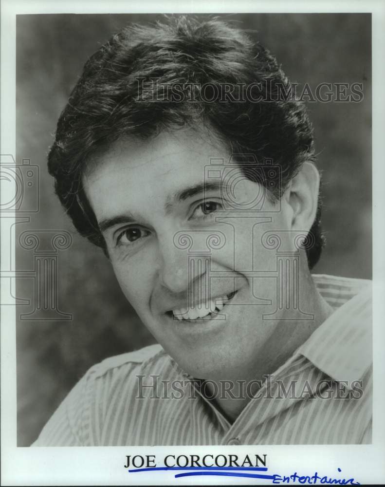 1990 Press Photo Entertainer Joe Corcoran - Historic Images