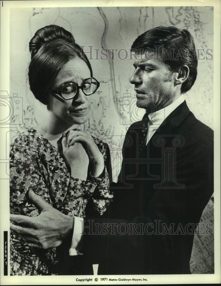 1971 Press Photo Actors in Scene from a Metro-Goldwyn-Mayer Production - Historic Images
