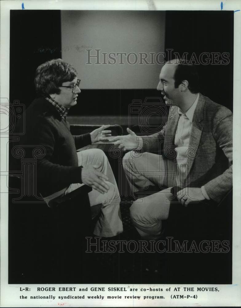 1984 Press Photo Film Critics Gene Siskel, Robert Ebert Co-Host &quot;At the Movies&quot; - Historic Images