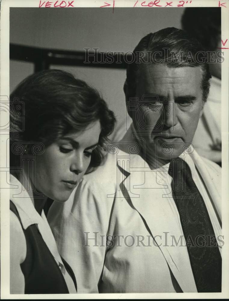 1974 Press Photo Season Hubley and John Forsythe on "NBC Wednesday Night Movie" - Historic Images
