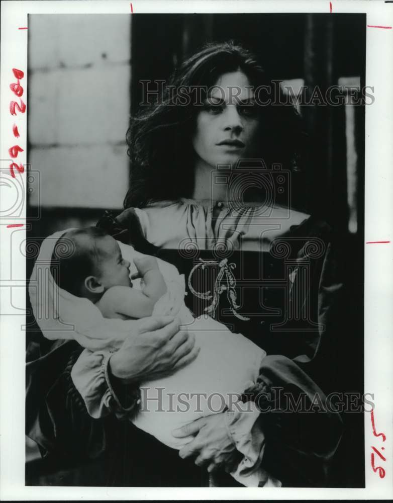 1981 Press Photo Actress Meg Foster in "The Scarlet Letter" - Historic Images