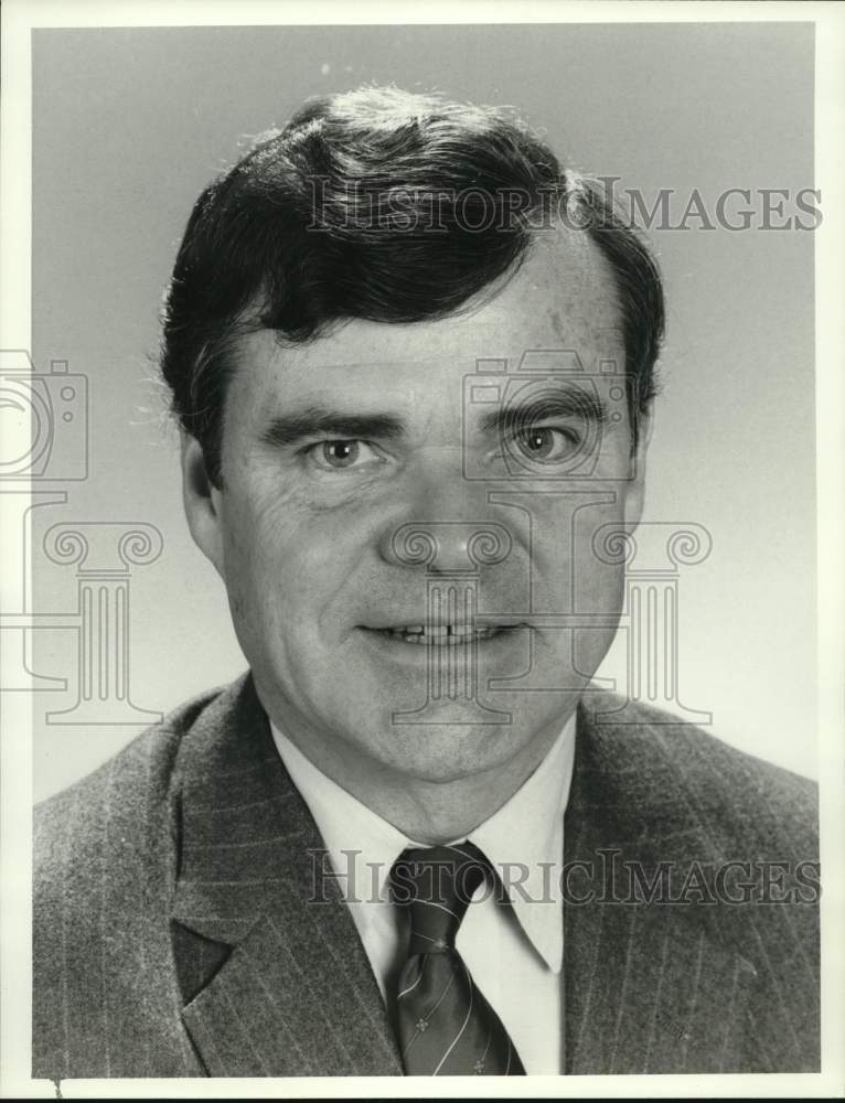 1986 Press Photo Ed Fouhy, Executive Producer of NBC's "1986" - Historic Images