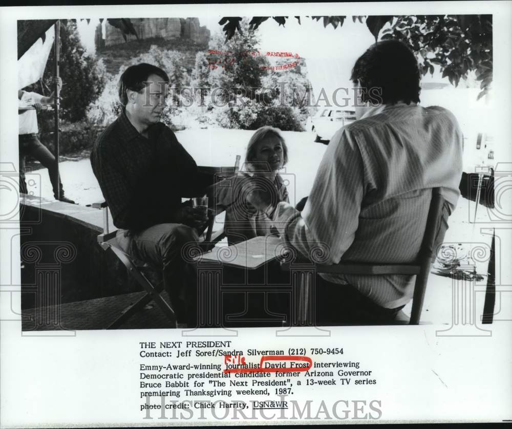 1987 Press Photo Journalist David Frost interviews Arizona Governor Bruce Babbit - Historic Images