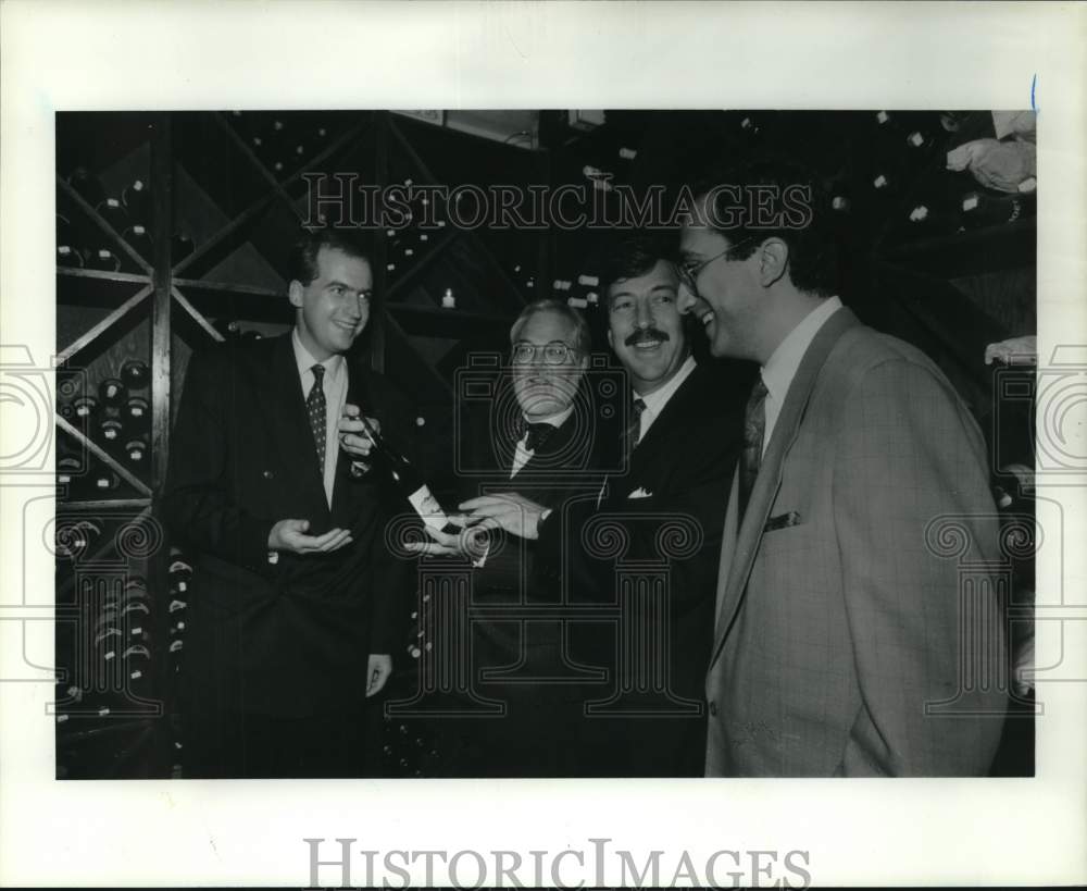 1990 Press Photo Author Robert Fulgham guest of honor at party with friends, TX. - Historic Images