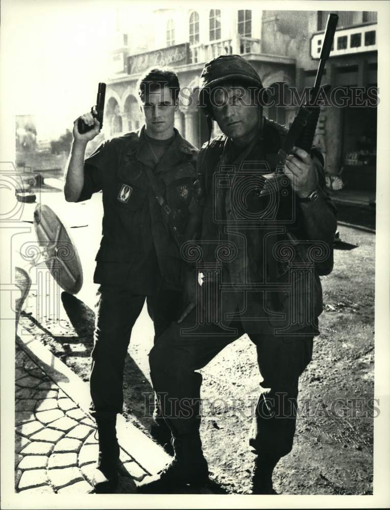 1989 Press Photo Terence Knox and Dan Gauthier in "Tour of Duty" - Historic Images