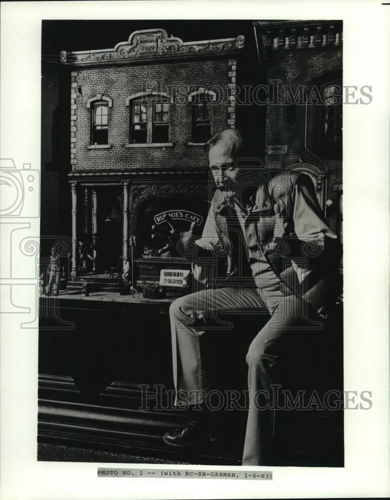 1983 Press Photo Artist Michael Garman - Historic Images