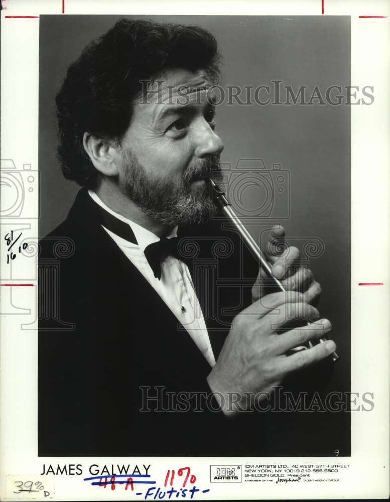 1986 Press Photo Flutist James Galway - Historic Images